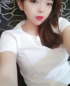 两个年轻小娃，自己兼职。可上门
